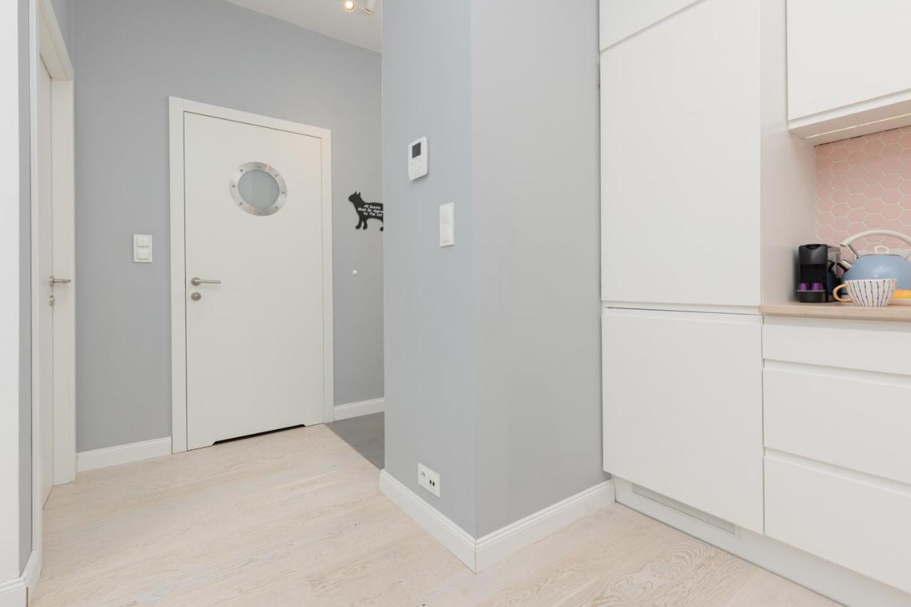 Sarmacka Apartment With Balcony Warsaw Wilanow By Noclegi Renters Dış mekan fotoğraf