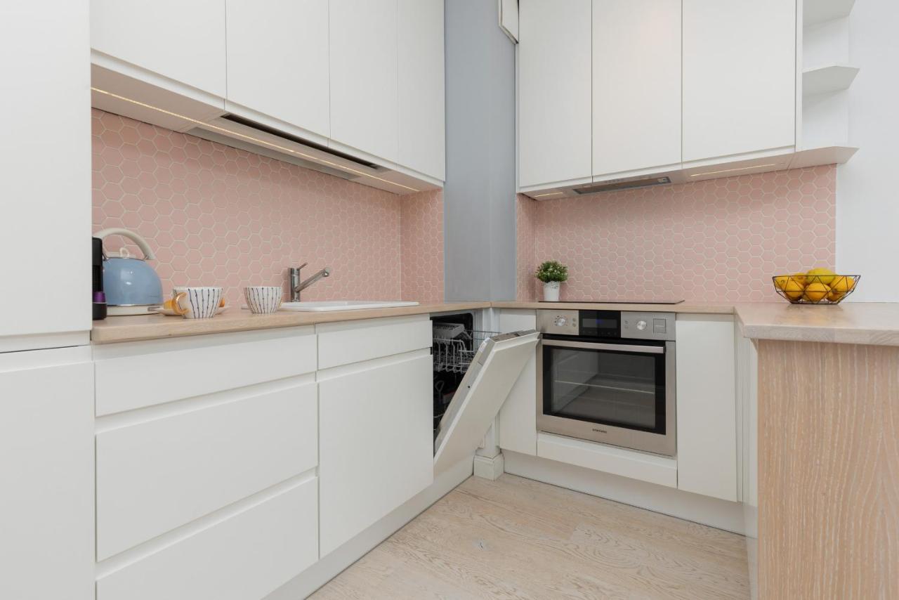 Sarmacka Apartment With Balcony Warsaw Wilanow By Noclegi Renters Dış mekan fotoğraf